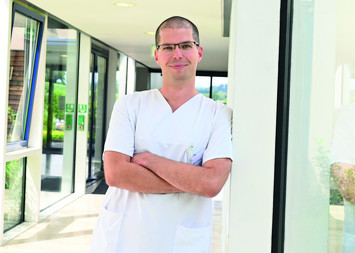 Dr. Vass